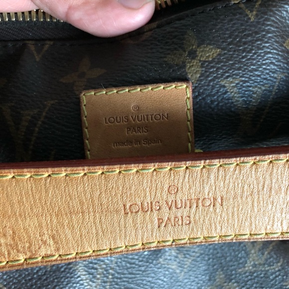 Monogram Sully MM Hobo - Picture 3 of 3